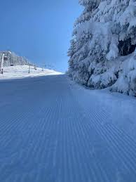 Ca sa ajungi in borsa trebuie sa treci prin pasul prislop indiferent din ce directie traseul complex turistic borsa telescaun lacul stiol cascada cailor. Telescaun Borsa Cascada Cailor Borsa Maramures Romania Facebook