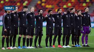 Joachim löw becomes a moral authority in the debate about a waiver of the football millionaires. Low Bierhoff Or Bus Drivers That S How Much You Earn With The National Team Teller Report