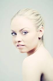 Eva Krause's Instagram, Twitter & Facebook