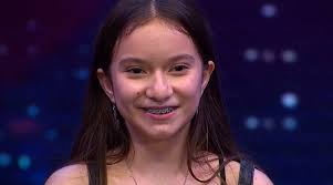 La joven emocionó al jurado, especialmente a denise rosenthal y carolina arregui, quienes no pudieron contener las lágrimas con su interpretación. Ganadora Del Boton De Oro Serely Cuadra Impacto Con Su Gran Vozarron Y Carisma Got Talent Chile Mega