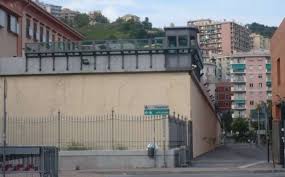 Carcere Marassi Lancio Di Telefonini Sopra Le Teste Degli Agenti Durante Ora D Aria