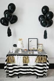 Black And White Birthday Party Theme 10 Monochrome Party Ideas Tinyme Blog Ballonnen Verjaardag 40ste Verjaardag