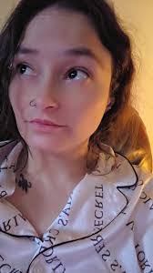 Kara Mcneill's Instagram, Twitter & Facebook