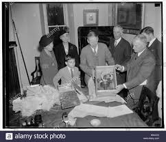 1877 konstruierte der erfinder alexander graham bell das elektromagnetische telefon, mit. Alexander Graham Bell S Ersten Telefon 1915 25 Stockfotografie Alamy