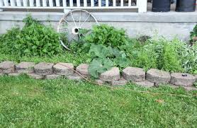 How To Level Edging Stones Front Yard Refresh In 2020 Front Yard Edging Stones Garden Hand Tools