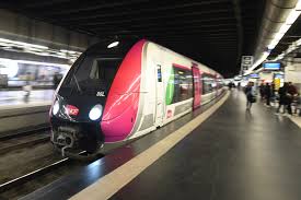 Suivant leurs collègues du rail, les fédérations de routiers fo transports et unsa transport ont également lancé un appel à une grève nationale illimitée le 5 décembre. Greve Du 5 Decembre Le Trafic Sera Quasi Nul A La Sncf Et La Ratp Defense 92 Fr