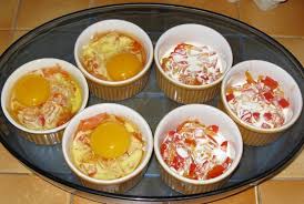 Faciles Rapides Et Pas Chers Preparez Et Degustez Ces Savoureux Oeufs Cocotte Chorizo Poivron Fromage En 2020 Oeufs Cocotte Recette De Terrine Recette Oeuf Cocotte