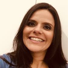 A vida sempre nos mantendo unidas. Começou no seu ventre e se estende…