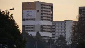 Consultez nos 28 annonces de particuliers et professionnels sur leboncoin. Rillieux La Pape Les Tours Lyautey Ont Ete Foudroyees Construction Cayola