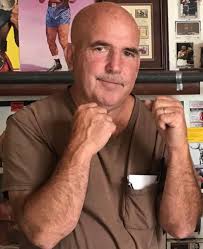 Supporters say hello to our moderator Mike Smasher Swazie .... give him  some love and suppprt