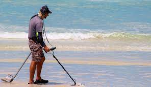 El detector de metales aneken tiene tres modos: Como Buscar Objetos Metalicos En La Playa Con El Movil Lifestyle Cinco Dias