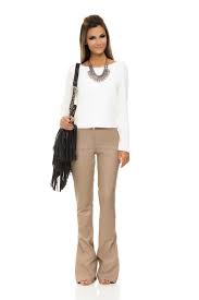 Calça Social Bege Feminina Combina Com Qual Cor De Camisa Look Para O Trabalho Ou Social Com Os Amigos A Bolsa Grande Traz O Casual Ao Look Moda Estilo Feminino Moda Feminina
