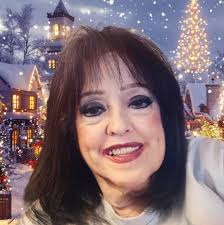 When do the leaves typically start to turn color?