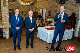 Nauczyciele i dyrektorzy z nagrodami [FOTO]