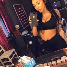 Cele mai bune fete se masturbeaza special. Top 15 Cele Mai Sexi Selfie Uri FÄƒcute De Ruby In OglindÄƒ News Zu Tv