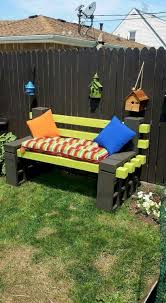 Quick Creative And Functional Ways To Use Cinder Blocks 16 Decoria Net Backyard Furniture Cinder Block Furniture Diy Patio Furniture