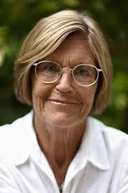 Penny Leach's Instagram, Twitter & Facebook