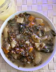 Recette Soupe Libanaise Aux Lentilles Et Legumes En 2020 Recette Soupe Recettes De Cuisine Recette