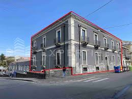 Palazzo - Edificio via Alcalà 2, Catania, Rif. 89079099 - Immobiliare.it
