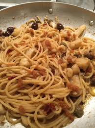 Spaghetti Piccanti Una Pasta Aglio Olio E Peperoncino Arricchita Ricette Ricette Di Cucina Idee Alimentari