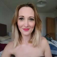 Deborah Cartwright (@allaboutthepout)