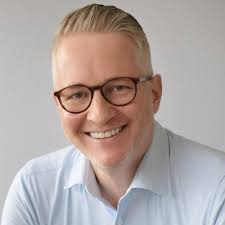 Danielle Sauro Virgadamo (@dannisauro)