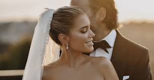 Natürlich werde ich mich auch in der bewegung aufstehen weiter engagieren. Sylvie Meis Neue Bilder Ihrer Hochzeit Und Sie Dankt Ihrem Bruder Und Sohn Damian Bunte De