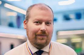 of celebrating colleague success