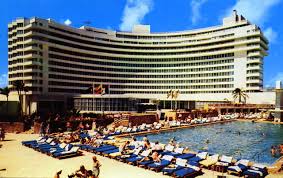 Vintage Postcard Of The Fontainebleau Hotel In Miami Beach Fontainebleau Hotel Miami Beach Hotels Miami Beach Resort