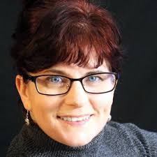 Nikki Gronli (@NGronli)