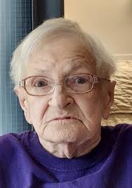 Betty Moats's Instagram, Twitter & Facebook