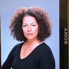 I'm a photo assistant today for my friend and incredibly talented  photographer @moses.sparks ... #sonyA7R4 #sonyphotography #sonyFE18135  #corporatephotography #ExecutivePortraits