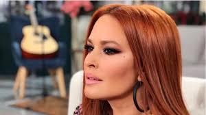 Sissy Xrhstidoy Epestrepse Sth Doyleia Pio Adynath Apo Pote Lifestyle Thepressroom Gr