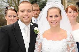 Ben murs became ben hart after deciding to take his wife's name in 2009 in a bid to escape his family. Olly Murs Blames Twin Brother S Wife For Feud The Sun