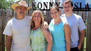 Scroll below and check more details. Konny Reimann Das Vermogen Der Auswanderer Familie 2021