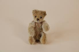 Steiff club 1997/1998 replica 1922 blond miniature teddy bear 4 w/ club box. 4 1940 S Miniature Steiff Mohair Teddy Bear Turn Of The Century