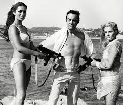 Born july 30, 1927, in upminster, essex, england; Richard Johnson Actor Obituary