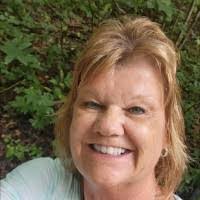 Caroline Kohl's Instagram, Twitter & Facebook