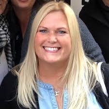 Angela Lirette's Instagram, Twitter & Facebook