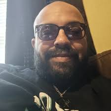 Who will help a new player build a deck?