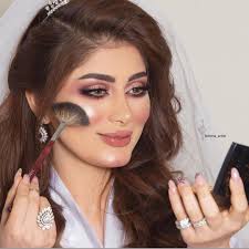 Welcome Back To Instagram Sign In To Check Out What Your Friends Family Interests Have Been Capturing Glowing Makeup Wedding Hair And Makeup Hair Makeup