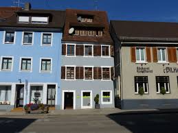 Über 1.000 ferienwohnungen & ferienhäuser ab € 72 pro nacht mit bewertungen für was für unterkünfte kann ich nahe kenzingen mieten? 3 Zimmer Wohnung Zu Vermieten Hauptstr 6 79341 Kenzingen Emmendingen Kreis Mapio Net