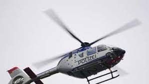 N ach einem messerangriff auf einen fahrkartenkontrolleur in einem ice ist der mutmaßliche täter festgenommen worden. L3solu2nk2bybm