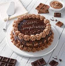 Scopri La Torta Di Compleanno Con Pan Di Spagna Al Cioccolato Perugina Pan Di Spagna Al Cioccolato Torte Di Compleanno Al Cioccolato Ricette