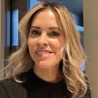 Jillian Bates's Instagram, Twitter & Facebook