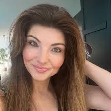 🦋 Villanelle 🇸🇬 A @MsVillanelle