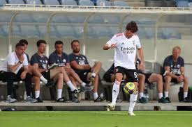 Regarder des films en streaming complet sur votre smart tv, console de jeu, pc, mac, smartphone, tablette et bien plus. Paulo Bernardo Paulo Guilherme Goncalves Bernardo Benfica