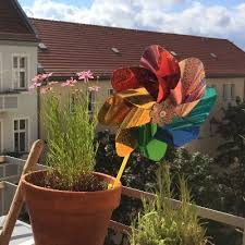 Die teilnahme an zwei bis drei besuchen im inneren, mit einem makler und/oder gutachter, und weitere zwei bis drei besuche, die das haus und die nachbarschaft unabhängig von außen auskundschaften, kann ein guter ansatz sein. Auerstrasse41 43 On Twitter Unser Haus Wurde Verkauft Wir Fordern Das Vorkaufsrecht Die Frist Endet Am 22 April Wir Brauchen Eure Unterstutzung Vorkaufsrechtnutzen Auer41und43 Senswberlin Senfin Vorkaufsrecht Kiezverbunden Gentrifizierung