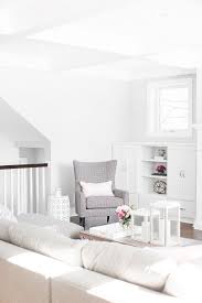 Benjamin Moore Decorator S White Benjamin Moore Decorator S White Paint Color Benjamin Moore Decorator S White Living Room White Home Decor Home Decor Styles