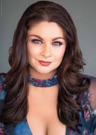 Amber Strauser's Instagram, Twitter & Facebook